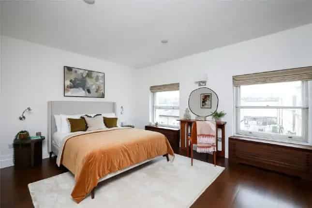 Stylish Duplex Penthouse Kensington Gardens Square W2