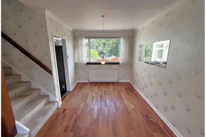 3 Bed End Terrace House Burnside Large Garden Modern Kitchen Garage