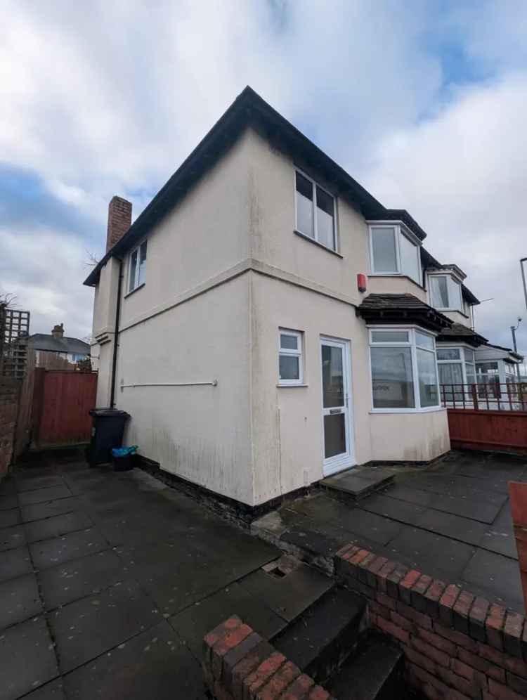 Three Bed Semi Detached House Near Tesco Dudley