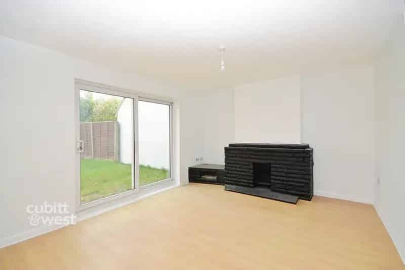 2 Bedroom Detached Bungalow To Rent