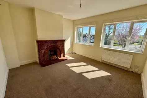 3 Bed Duplex Flat Kings Norton Modernized Kitchen Gas Central Heating