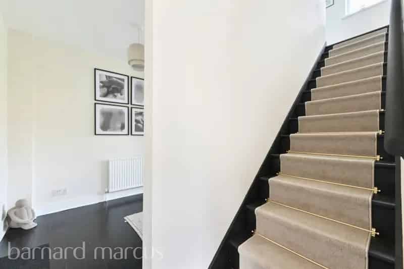 Family Home near Epsom Downs Racecourse