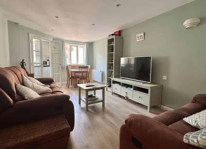 1 bedroom  Flat for sale, Folkestone, Kent, CT20