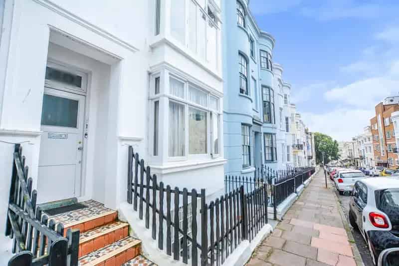 2 Bedroom Apartment to Rent in Central Brighton