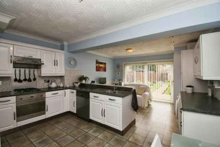 3 bedroom terraced house for sale