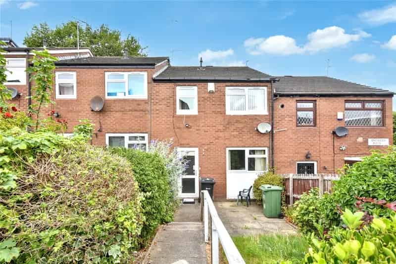 Three Bedroom Terrace House - Requiring Modernisation