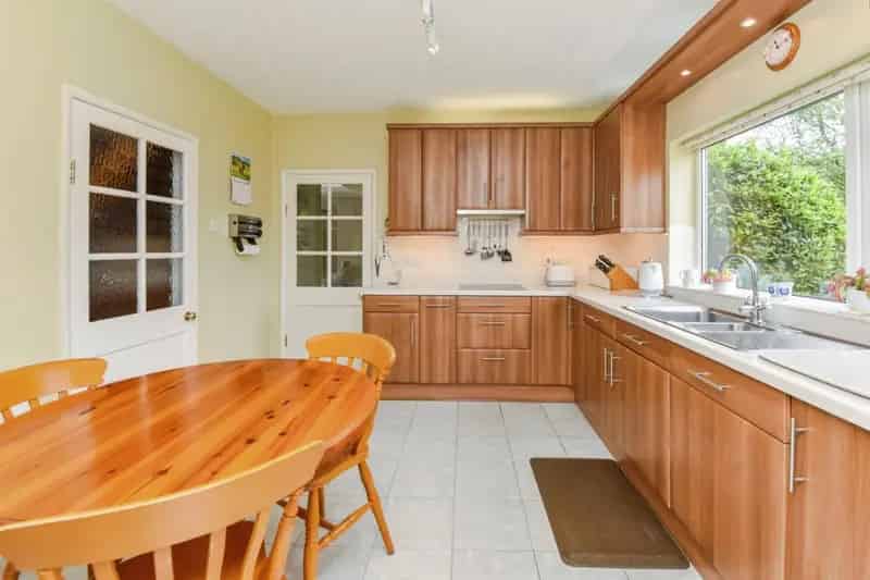 Four Bedroom Detached House in Hawkeridge