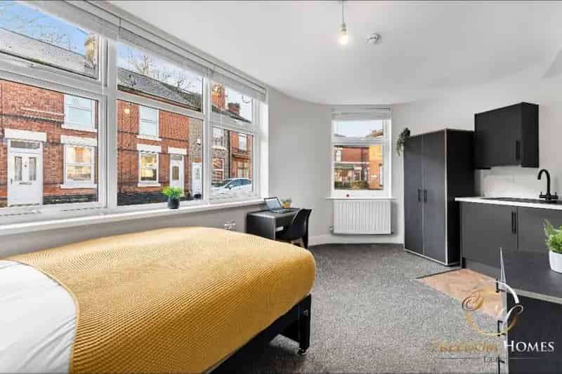 1 Bedroom in a House Share to Rent
