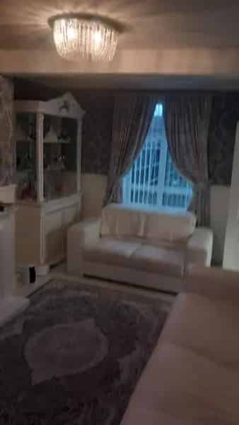 2 Bedroom House with Large Garden and Driveway
