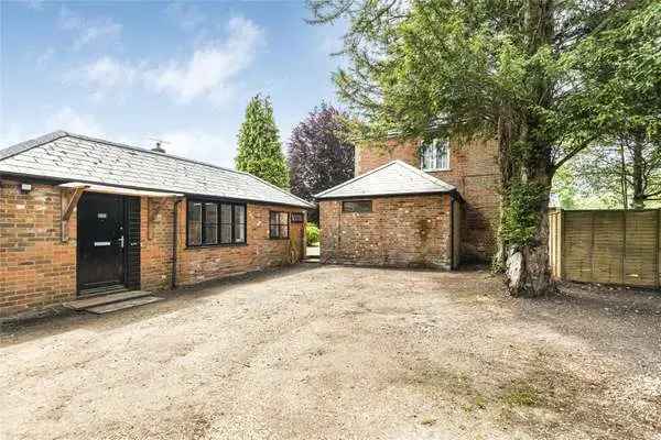 Stoke Row, Henley-on-Thames, Oxfordshire, RG9 5QL | Property for sale | Savills