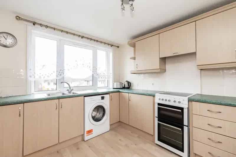 Two Bedroom Flat in Dyce Near Amenities