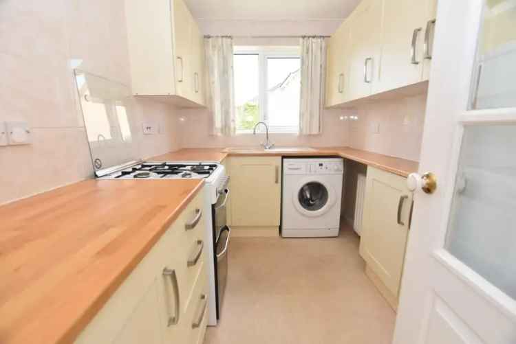 2 Bedroom Bungalow To Let - Excellent Location