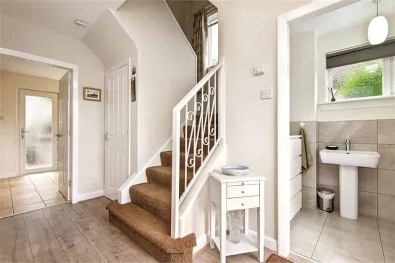 3 Bed Detached House with 2 Reception Rooms and Stunning Views