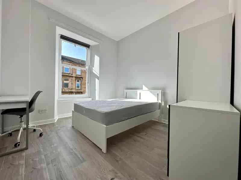 3 Bedroom Flat to Rent in Trendy Finnieston Glasgow
