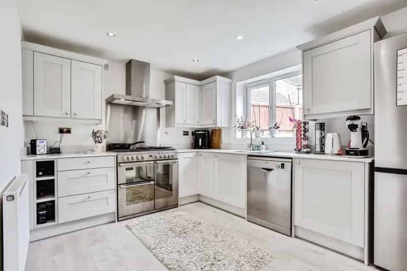 Four Bedroom Detached Family Home Near Schools and Motorways