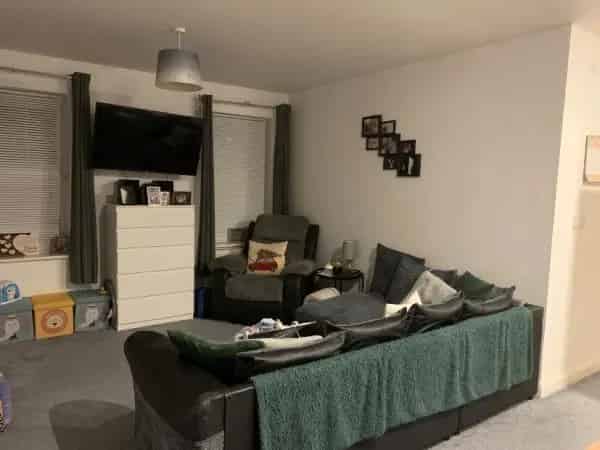 2 Bedroom Ground Floor Flat Near Schools