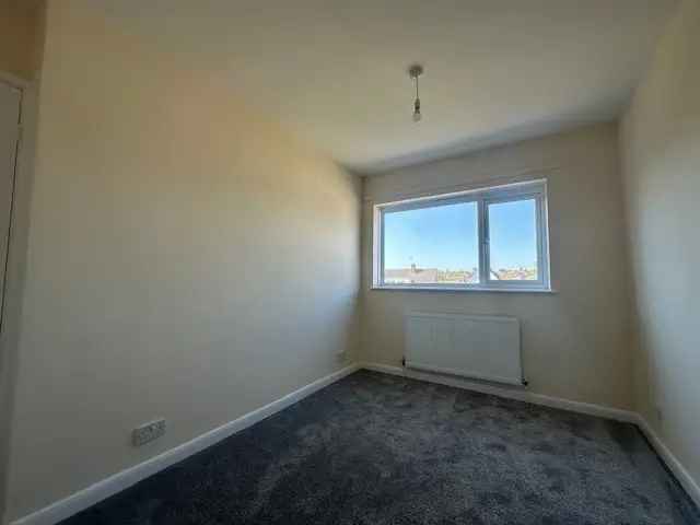 Detached Bungalow Grantham 3 Bedrooms New Kitchen Garden Parking
