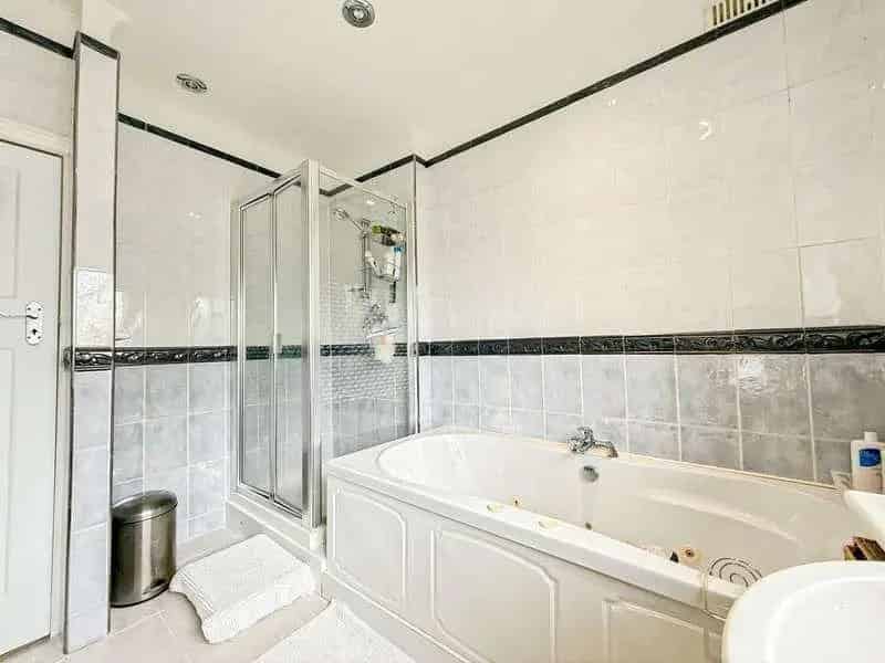 4 Bed House for Sale Mossley Hill