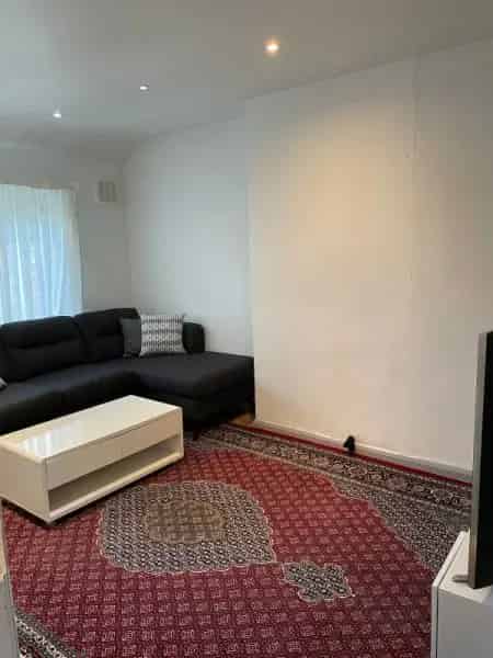 One Bed Flat Near Schools and Park