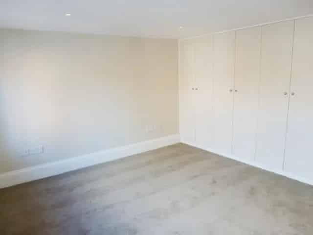 Welwyn Village Apartment Two Double Bedrooms Parking Available July 12