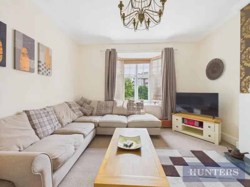 2 Bed Flat for Sale Scarborough South Side