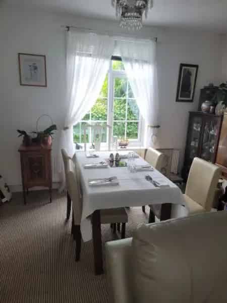 3 Bedroom Semi Detached House Near St Albans