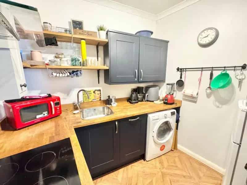 1 Bedroom Maisonette for Sale near Brentwood Station