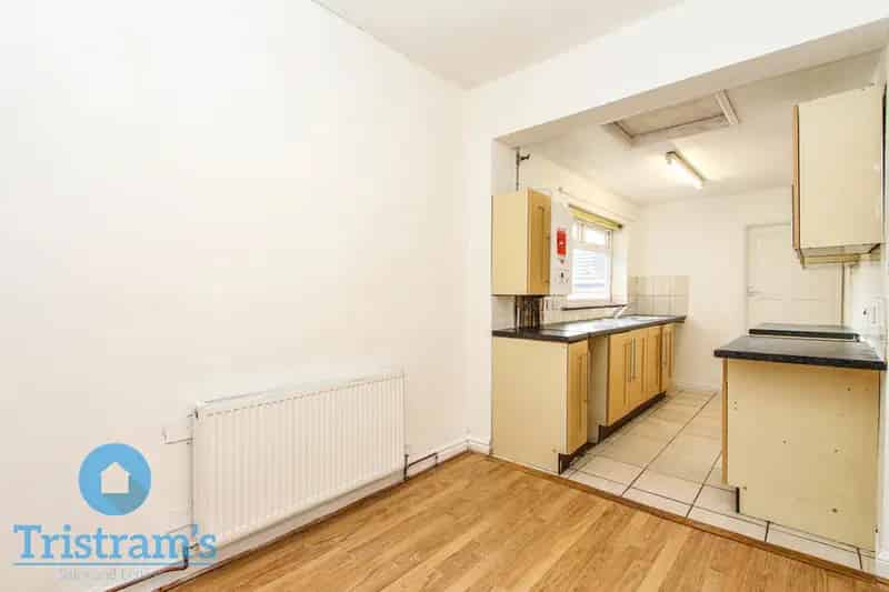 2 Bedroom Flat to Rent Near City Centre