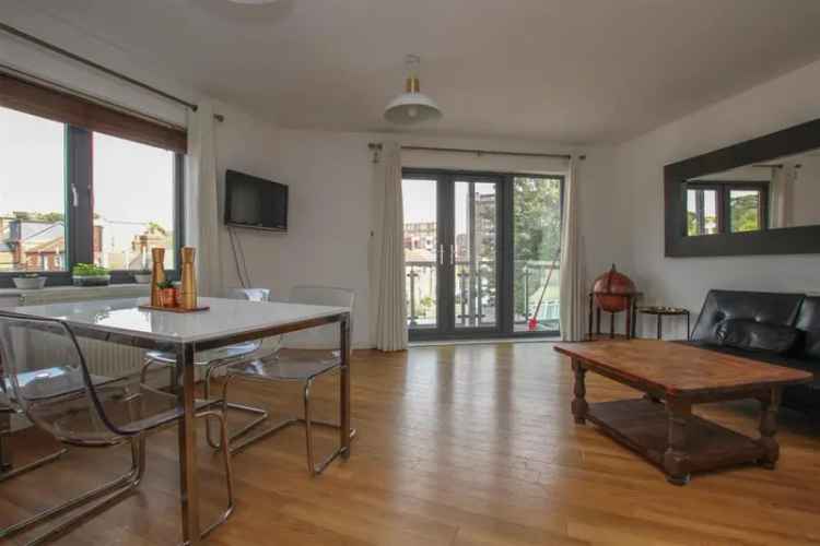 2 Bedroom Apartment Near Brentwood Crossrail Station