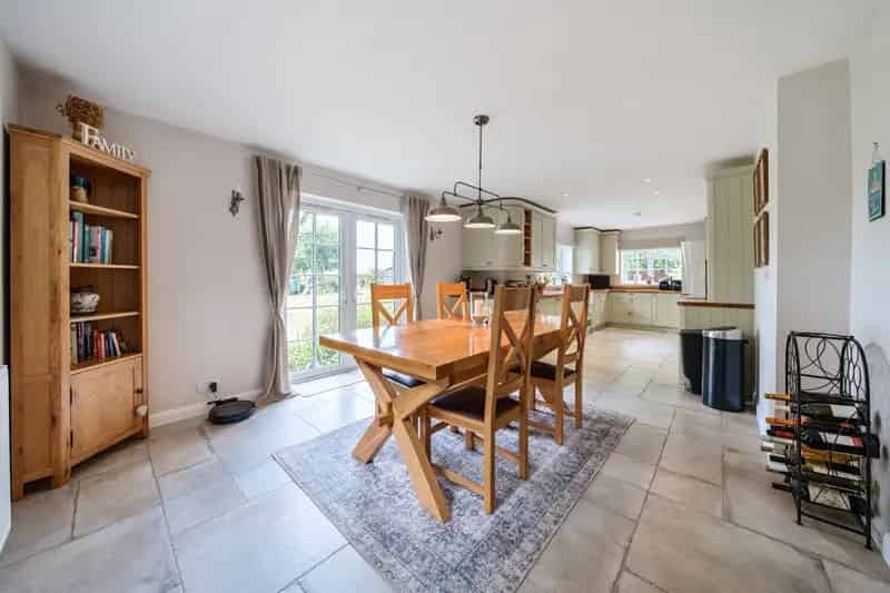 Four Bedroom Detached Family Home in Waltham St Lawrence