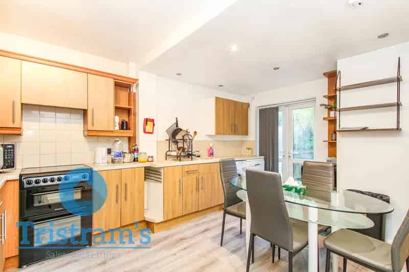 4 Bedroom Student House Share Near University