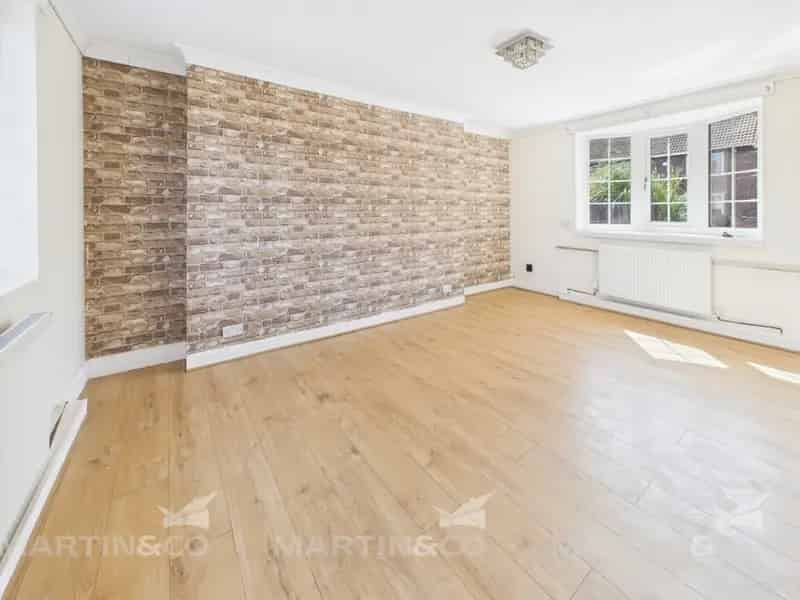 3 bedroom House
 For Sale