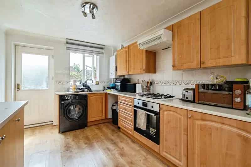 Three Bedroom House in Bungay with Garden and Garage