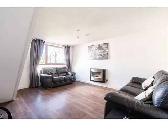 1 Bedroom Semi Detached House for Sale