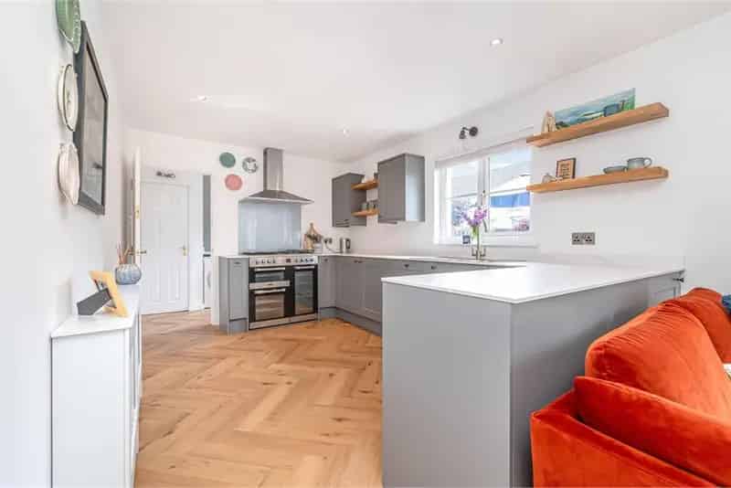 4 Bed Detached House with 2 Reception Rooms Kinross