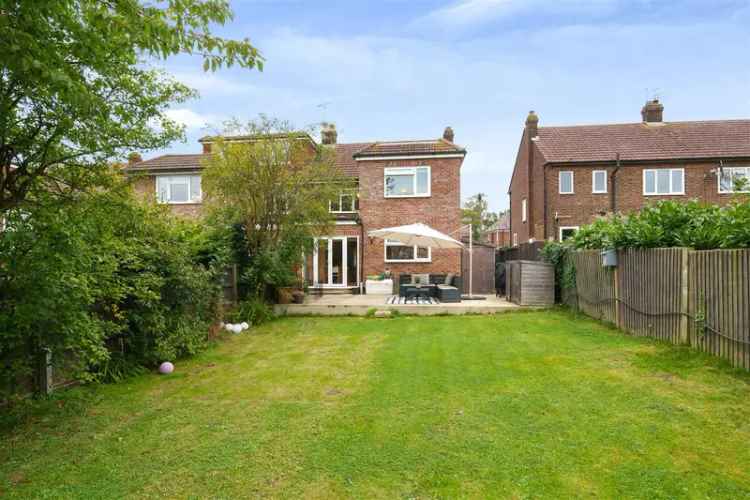 Semi-Detached House for sale with 4 bedrooms, Brookmans Park, Hertfordshire