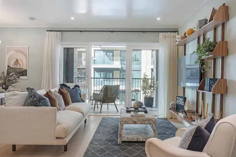 2 Bed Flat for Sale Chelsea Creek London