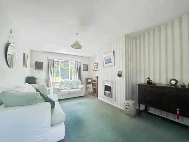 3 Bedroom House For Sale Harrogate No Onward Chain
