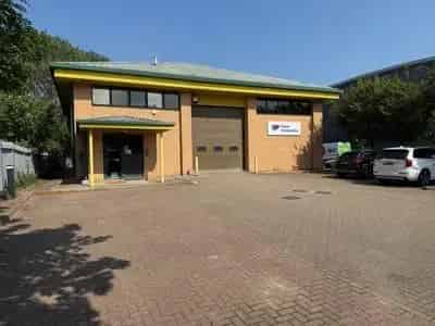 Steel Unit with Offices Parking and High Eaves