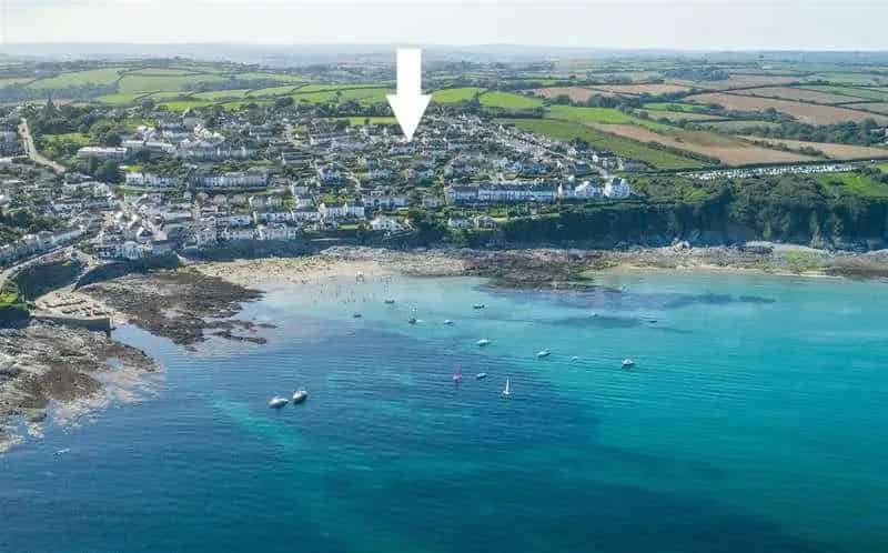 3 Bed House for Sale with Sea Views and Parking