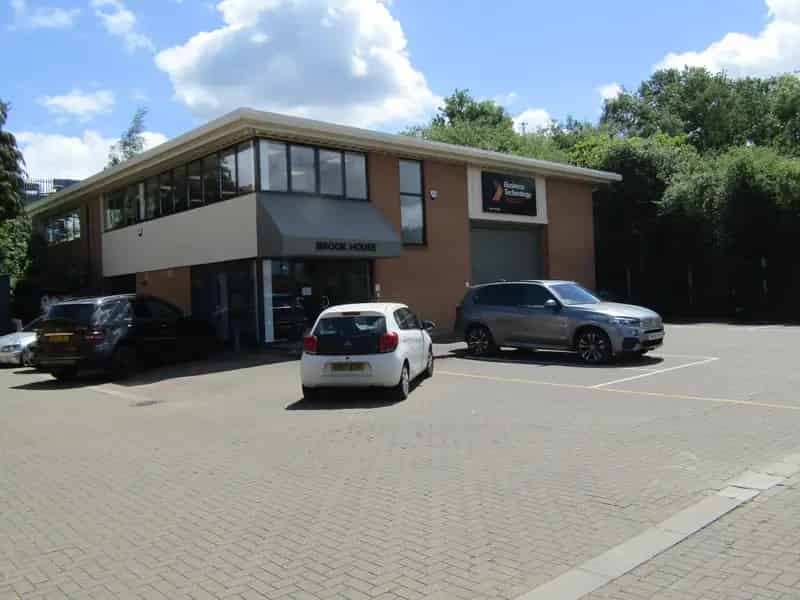 Refurbished 1st Floor Office in Bracknell Business District