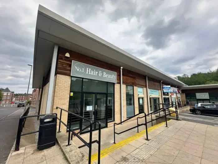Fully Fitted Hair Salon For Lease Popular Neighbourhood Scheme