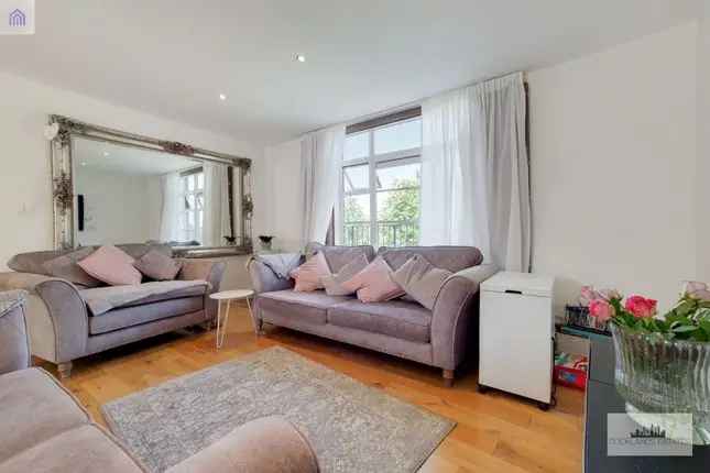 Luxury 3 Bed 2 Bath Apartment Quayside Canary Wharf