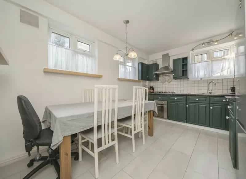 1 Bedroom Ground Floor Apartment Near West Ealing Station