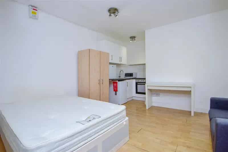 Modern Studio Flat Finchley Road NW3 - Fully Furnished