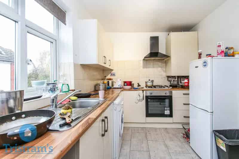 2 Bedroom Student Flat to Rent Bills Inclusive Option Available