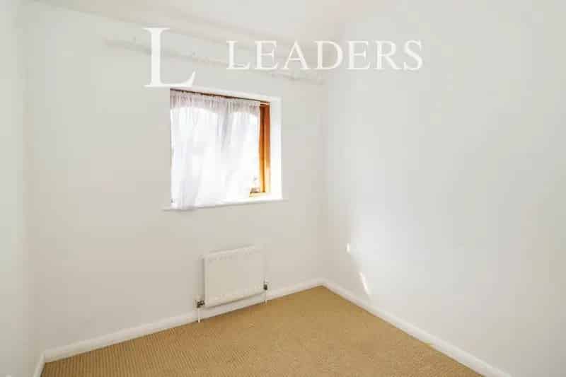 3 Bedroom Townhouse No Deposit Pet Friendly