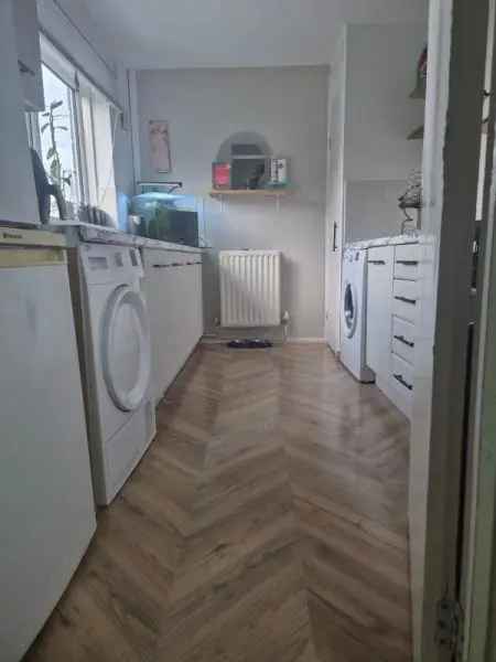 2 Bedroom Flat with Shared Garden Pets Allowed