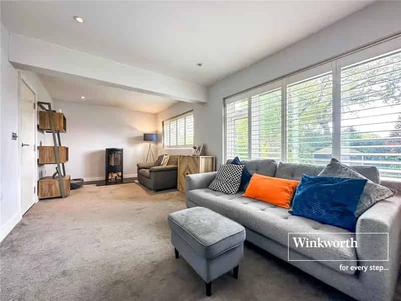 5 Bedroom Detached House West Parley