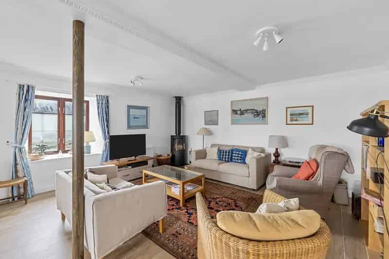 3 Bedroom Maisonette for Sale Cargreen Saltash River Views Parking